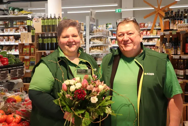 Beim ADEG-Markt Niederl gibt es auch selbstgemachte Semmelknödel und Fleischstrudel für die Suppe. | Foto: Edith Ertl