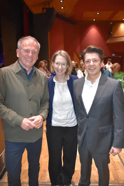 Armin Wolf mit Bettina Larl-Zögernitz und Alois Hörmann, Direktor der ecoTelfs.