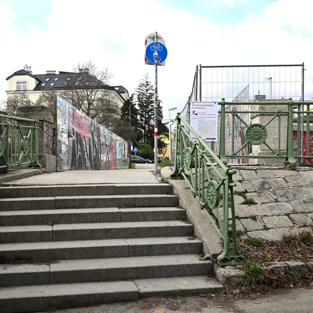 Der sogenannte Schumannsteg ist bis September gesperrt.  | Foto: BV18