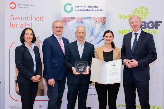 Zum bereits siebenten Mal wurden die GGZ mit dem BGF-Gütesiegel prämiert, das aufzeigt, wie gut Maßnahmen zur betrieblichen Gesundheitsförderung gesetzt werden. | Foto: ÖGK/Simon Kupferschmied