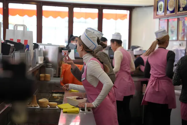 Das "Tichy"-Team hat schon alle Hände voll zu tun. | Foto: Sade Jerabek/MeinBezirk