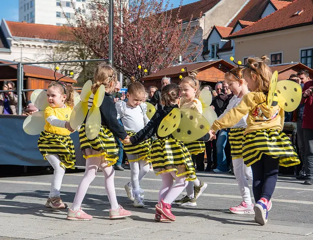 Vorführung der Kids am Ostermarkt 2025. | Foto: Kreska
