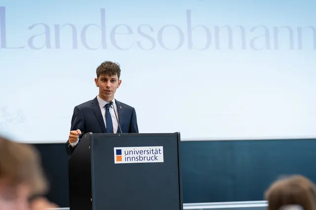 Eine bundesweite Umfrage an Österreichs Schulen zeigt, dass sich 2 von 3 Schülern nicht ausreichend auf ihre Zukunft vorbereitet fühlen. Die Schülerunion Tirol und die Landesschülervertretung Tirol fordern mehr Berufsorientierung im Schullalltag. | Foto: Luka Kolanovic