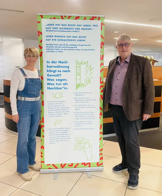 Bei Raika-Bankstellenleiter Harald Höflinger fand Michaela Traxler offen Ohren für ihre Initiative.
 | Foto: Michaela Traxler