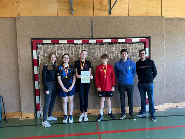 Eine Goldmedaille gab es auch im Vereinsbewerb im Tischtennis. | Foto: BG/BRG/BORG Oberpullendorf