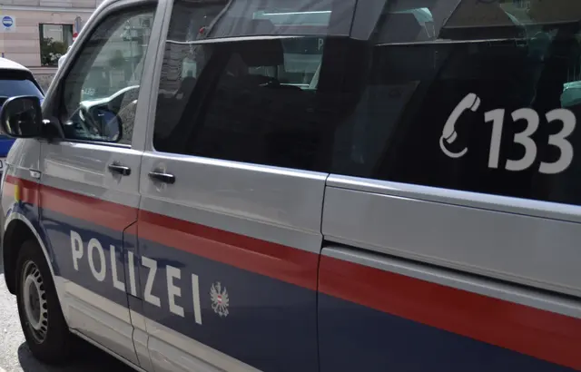Im Salzburger Stadtteil Schallmoos kollidierte ein Pkw mit einem E-Scooter. | Foto: Carmen Kurcz