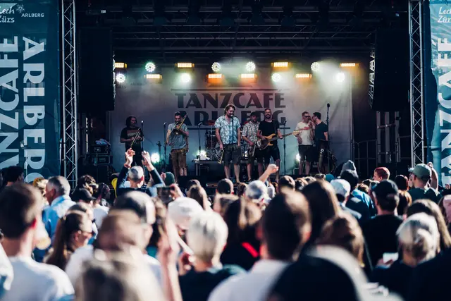 Das "Tanzcafé Arlberg Music Festival in Lech, Zürs und Sankt Anton am Arlberg. | Foto: Simon Rainer