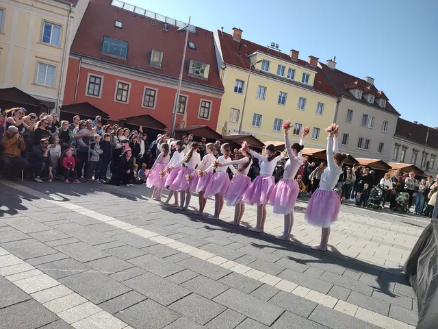Tanzeinlagen der Jugend. | Foto: Kreska