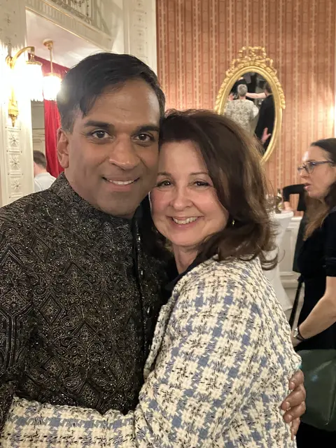 Ramesh Nair und kaufmännische Direktorin Martina Malzer | Foto: Stockmann