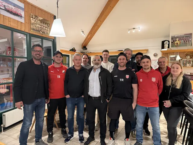 Bei der ersten Sitzung: Der neue Ausschuss des SV Fritzens, der mit viel Elan und Begeisterung in die Frühjahrssaison startet.  | Foto: SV Fritzens