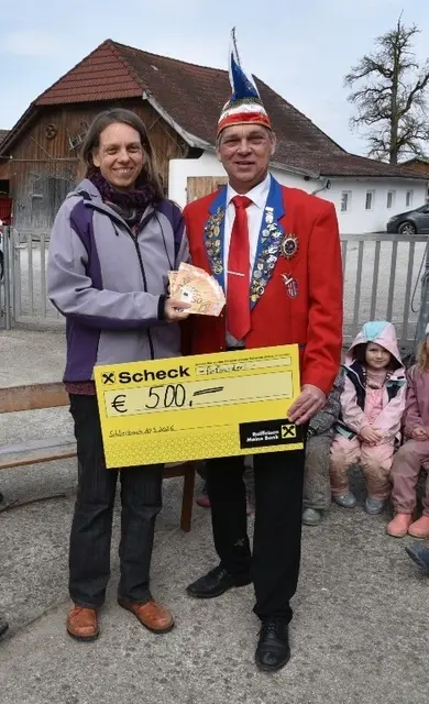 Möglich wurde die Spende der Faschingsgilde an den Kindergarten Naturwerkstatt Schlierbach durch die Einnahmen der Tombola beim Kinderball. | Foto: FG Schlierbach