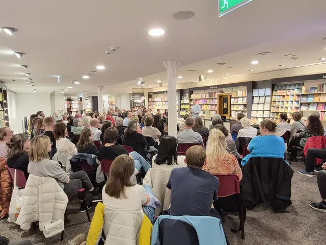 "Volles Haus" in der Tyrolia bei der Lesung von Marc Elsberg. | Foto: Tyrola/Resler/