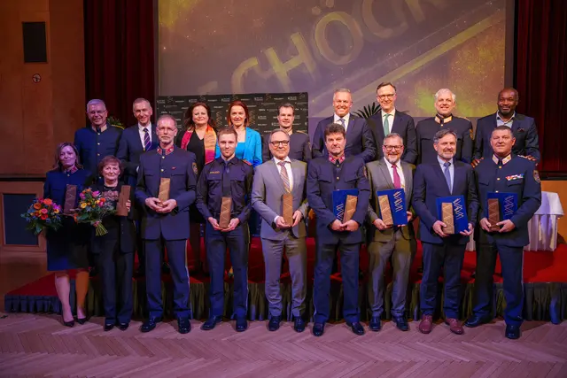 Alle Geehrten und ihre Paten auf einem Bild – das war der "Schöckl-Award 2026". | Foto: LPD Stmk/Huber