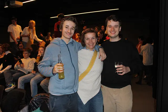 Waren begeistert: Arian und Aaron mit Mutter Kornelia 