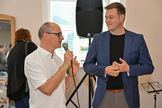 Bernhard Berger (Klima.Zukunft.Gallneukirchen) begrüßte unter den Ehrengästen LR Stefan Kaineder (GRÜNE). | Foto: Rainer Weiß