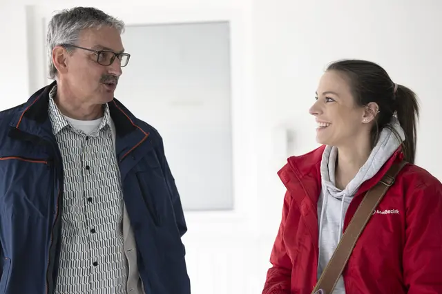 Carina Kühn von MeinBezirk im Gespräch mit Herbert Knoth | Foto: Richard Vogel