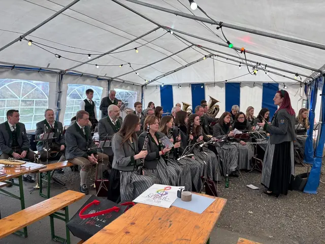 Die Marktmusikkapelle Kaindorf lieferte die Musik zur Einzugsparty. | Foto: MeinBezirk/ Reinhard Posch