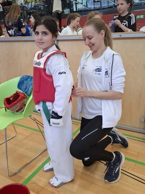 Gülfem Em und Coach Elisa Engl