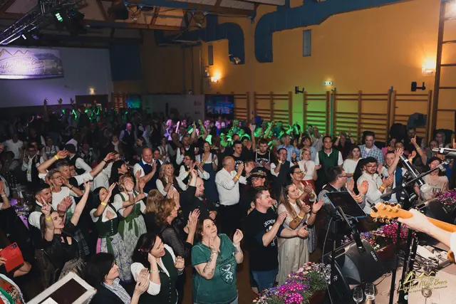 Am Samstag Abend war die Ligister Mehrzweckhalle bis auf den letzten Platz gefüllt. | Foto: Ligister Musi Boom