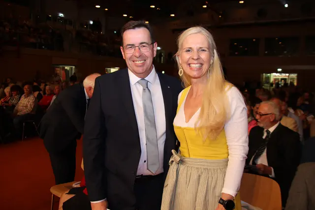 Bürgermeister Andreas Hasenöhrl, Landtagsabgeordnete Nicole Leitner.