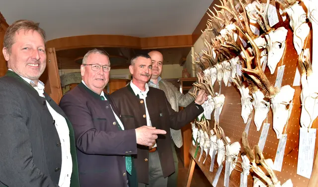 Trophäenschau der Hegeringe Haugsdorf und Seefeld  | Foto: Herbert Schleich