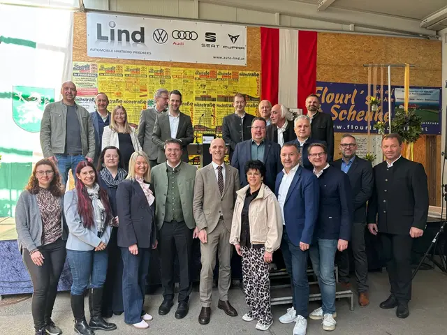 Bei herrlichem Frühjahrswetter fand am Wochenende in Friedberg die bereits 30 Ausgabe der "Hochstraße Innovativ" statt. | Foto: MeinBezirk/ Reinhard Posch