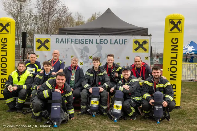 "Fire-Runner" -Team Freiwillige Feuerwehr Leopoldsdorf - alle liefen und manche sogar mit voller Atemschutzausrüstung. | Foto: cine-motion.at / R. Ivanek
