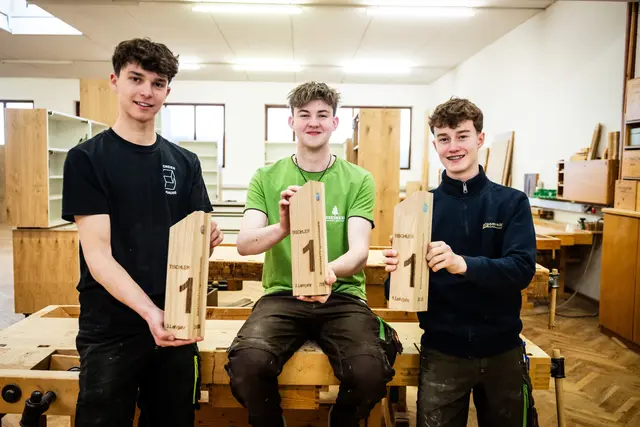 Die Erstplatzierten aus jedem Lehrjahr im Bezirk Völkermarkt. v. l.: Luca Höfferer (Sieger 3. Lehrjahr), Dominik Karisch (Sieger 2. Lehrjahr) und Julian Jerlich (Sieger 1. Lehrjahr). | Foto: WKK | Erich Varh-Tropper