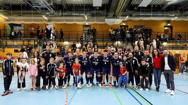 Sportstadträtin Constance Mochar verfolgte das Spiel und gratulierte Futsal versli.at Klagenfurt zum Vizemeistertitel in der 1. ÖFB Futsal Bundesliga.
 | Foto: Büro Mochar