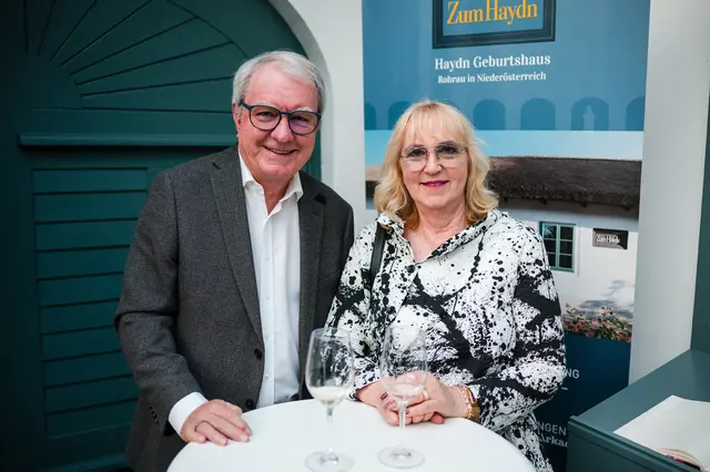 Gerhard Schöft mit Gattin – bei der Saisoneröffnung im Haydn Geburtshaus Rohrau am 15. März 2026. | Foto: Haydnregion Niederösterreich