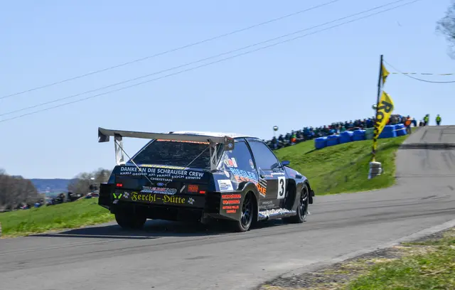 Karl Heinz Binder: Lokalmatador Karl Heinz Binder im Ford Sierra RS500 | Foto: Wolfgang Maringer/HillClimbFans
