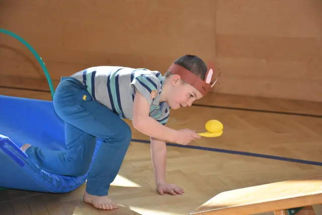 Zum großen Frühlingsfest mit dem Osterhasen luden die Direktorin der Volksschule Pabneukirchen Doris Kurus und ihr Lehrerteam. Mit dabei Seniorenbund, Elternverein und Kindergarten. | Foto: Zinterhof