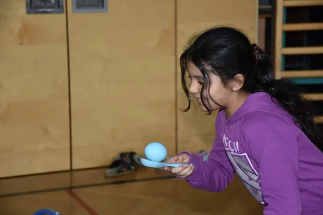 Zum großen Frühlingsfest mit dem Osterhasen luden die Direktorin der Volksschule Pabneukirchen Doris Kurus und ihr Lehrerteam. Mit dabei Seniorenbund, Elternverein und Kindergarten. | Foto: Zinterhof