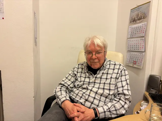 Geirun Tino, künstlerischer Leiter des Pygmalion Theaters, weist die Darstellung zurück.  | Foto: Pia Rotter/MeinBezirk