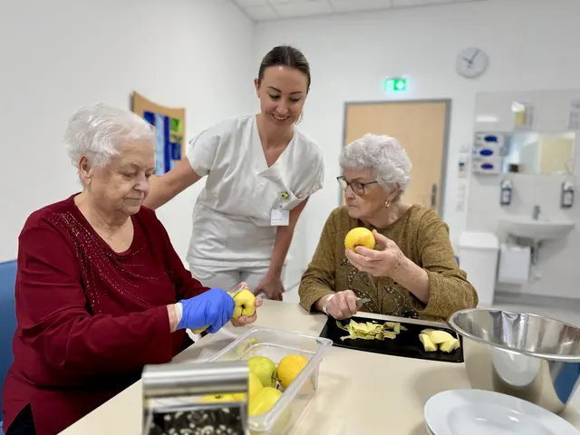 Ein fixer Höhepunkt für die beiden Frauen während ihres Aufenthalts ist die Kochstunde am Mittwochvormittag. | Foto: Gesundheit Burgenland