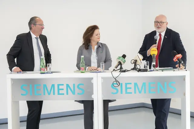 IV-Steiermark-Präsident Kurt Maier, Landesrätin Claudia Holzer und ÖBB-Vorstandsvorsitzender Andreas Matthä diskutierten am Mittwoch über die Zukunft der steirischen Verkehrsinfrastruktur. | Foto: Foto Fischer