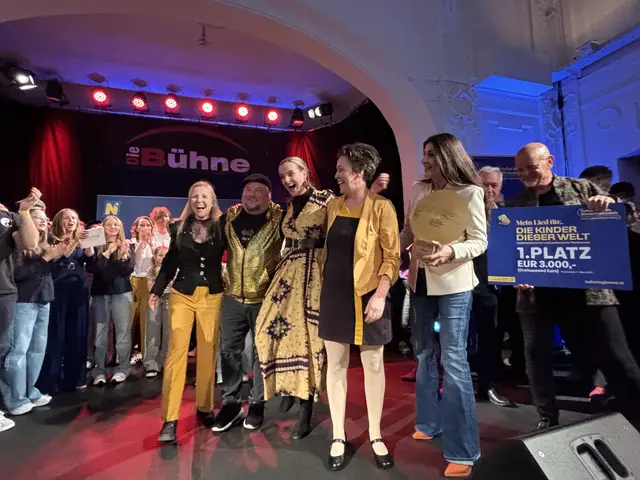 Goldene Freude bei der Entscheidung | Foto: Lauren Fahrenberger / MeinBezirk