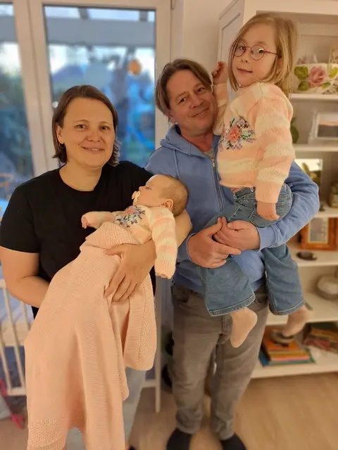 Ein herzliches Willkommen für die kleine Charly Wallner-Ernst mit den Eltern Elisa Ernst und Martin Wallner und Schwester Toni.
 | Foto: Marktgemeinde Lanzenkirchen