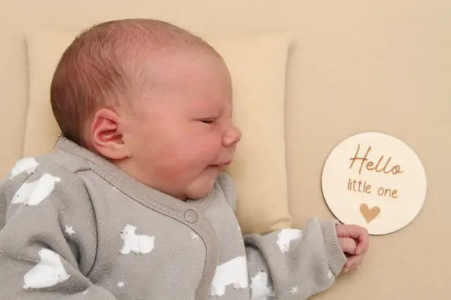 Name: Ilvy
Geburtsdatum: 09.03.2026
Gewicht: 3.120 g
Größe: 50.0 cm
Eltern: Katharina und Clemens Cwienk aus Wildon | Foto: Babysmile