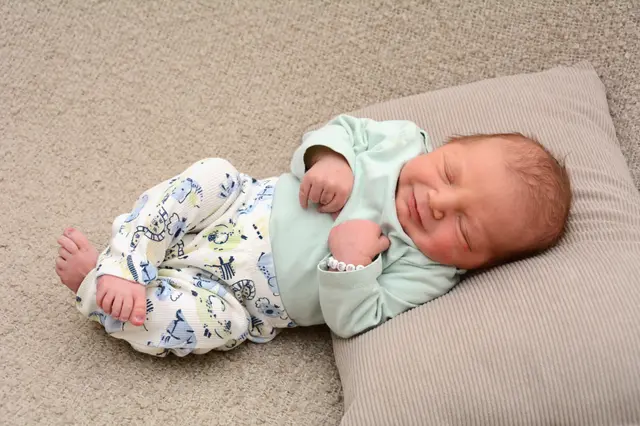 Name: Valentin
Geburtsdatum: 09.03.2026
Gewicht: 3.350 g
Größe: 52.0 cm
Eltern: Martina Moser und Andreas Ebner aus Triebendorf | Foto: Babysmile