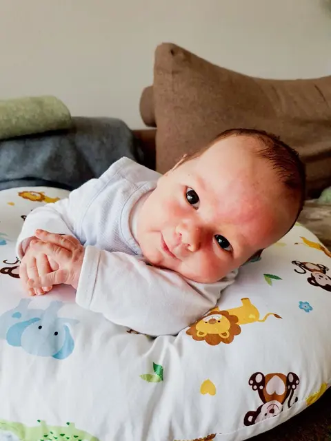Name: Ferdinand
Geburtsdatum: 22.12.2025
Gewicht: 3.935 g
Größe: 53 cm
Wohnort: Neudorf an der Mur in Gabersdorf
 | Foto: Martin Bauer
