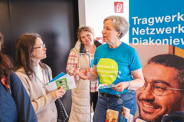 In der TriBühne Lehen fand die Karriereplattform des Österreichischen Integrationsfonds (ÖIF) in Salzburg zum Schwerpunkt Gesundheits- und Pflegeberufe statt. 
 | Foto: ÖIF/Soldatenko