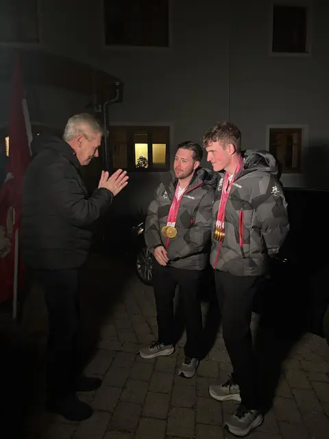 Hermann Hauer beglückwünschte das Duo. | Foto: privat