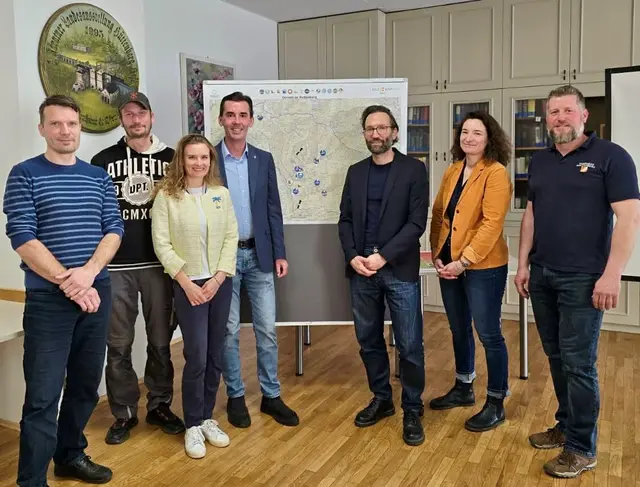 Hannes Thonhauser (Abt. 8 der Kärntner Landesregierung), Bauhofleiter Christian Steinbrugger, KLAR!-Görtschitztal Managerin Jessica Dettling, Bürgermeister Josef Ofner, Amtsleiter Kurt Steller, Julia Wölcher (Abt. 8 der Kärntner Landesregierung) und Christian Stark | Foto: KLAR!
