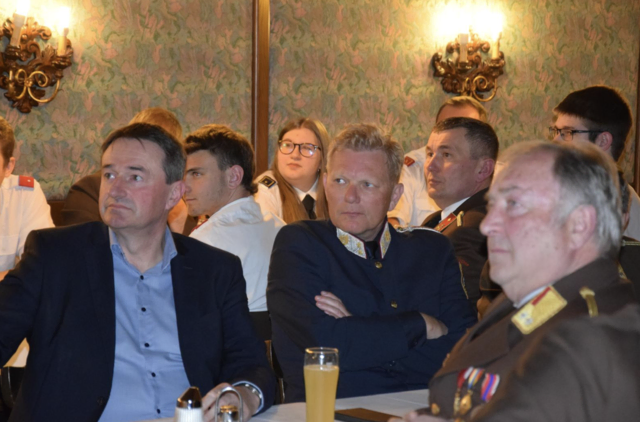 Unter den Ehrengästen war auch Ehrenbrandrat Kurt Schopper, Bürgermeister Wilfried Kellermann, und Postenkommandant Wolfgang Laher.  | Foto: Abschnittsfeuerwehrkommando Aigen