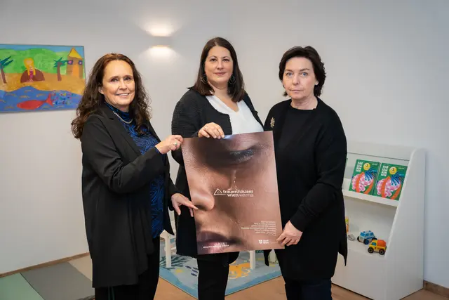 Bei der Eröffnung des 5. Frauenhaus. | Foto: PID/David Bohmann