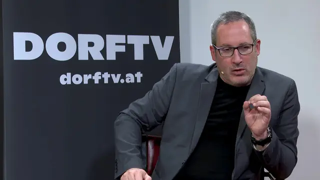 Zehn Jahre leitete Politikwissenschaftler Martin Wassermair die Politikredaktion des Linzer Community-Senders DorfTV. Ende März hört er auf. | Foto: DORFTV