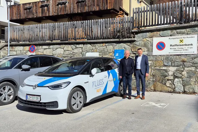 Seit 1. März 2026 erweitert ein neuer Standort in Matrei in Osttirol das Angebot von FLUGS eCarsharing. | Foto: Raika Matrei