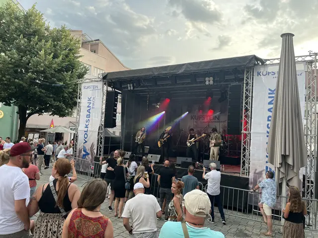 Auch 2026 spielen beim "unlimited" viele Bands an diversen Plätzen in Kufstein auf. | Foto: Barbara Fluckinger
