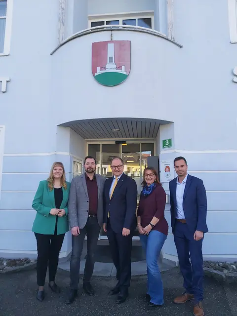 Landesrat Martin Winkler besuchte die Gemeinde Pinsdorf. | Foto: SPÖ Oberösterreich/Andrea Königsmaier